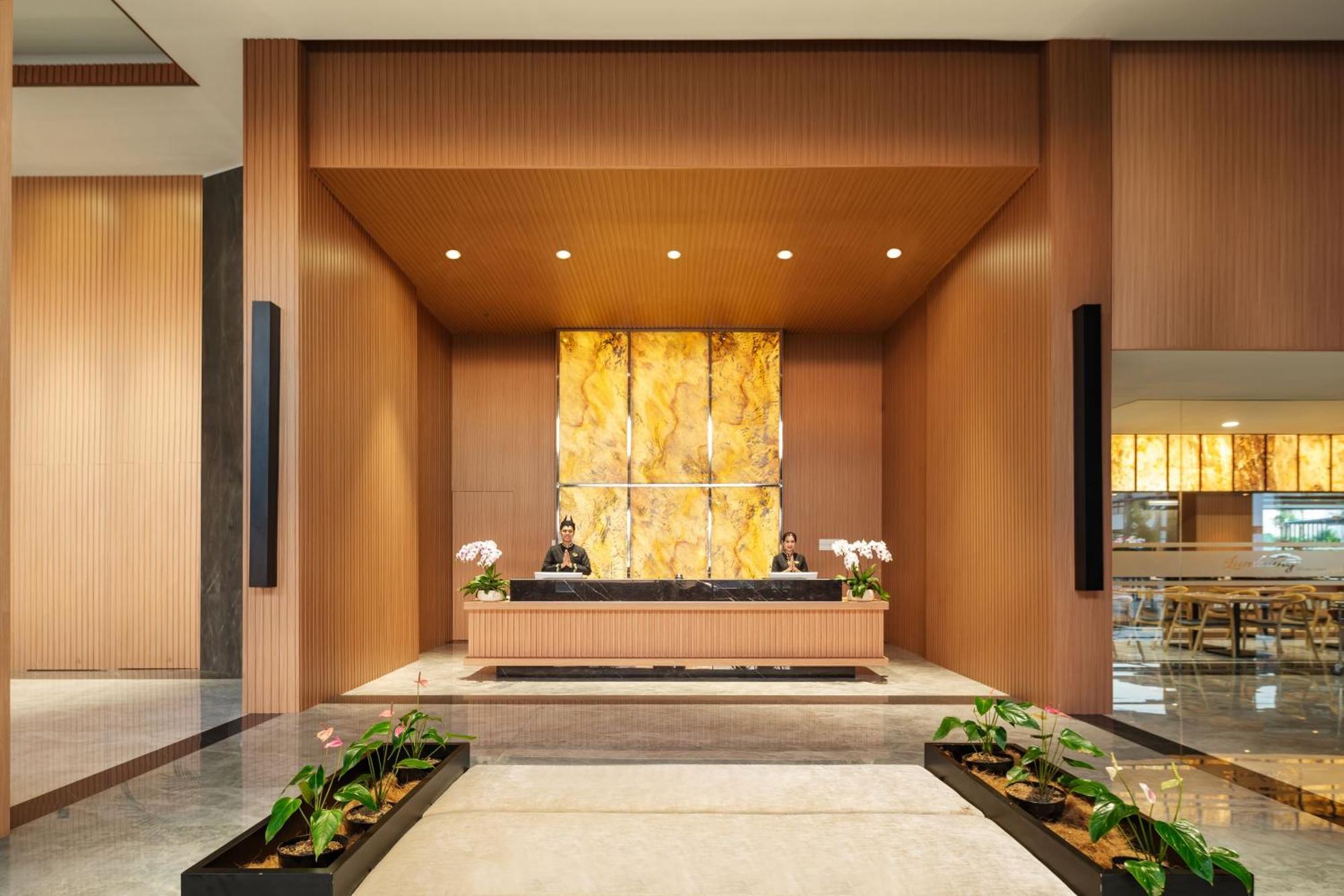 Hotel Santika Blitar Exterior photo