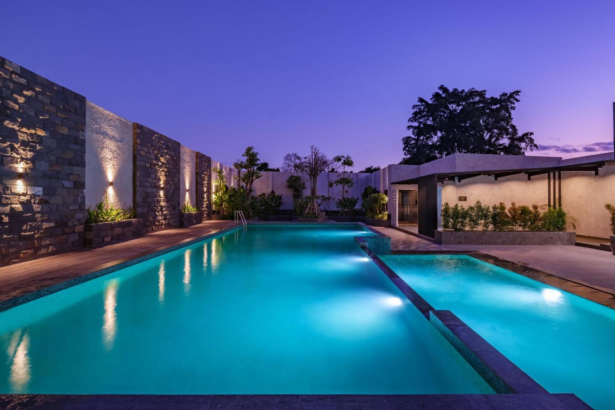 Hotel Santika Blitar Exterior photo