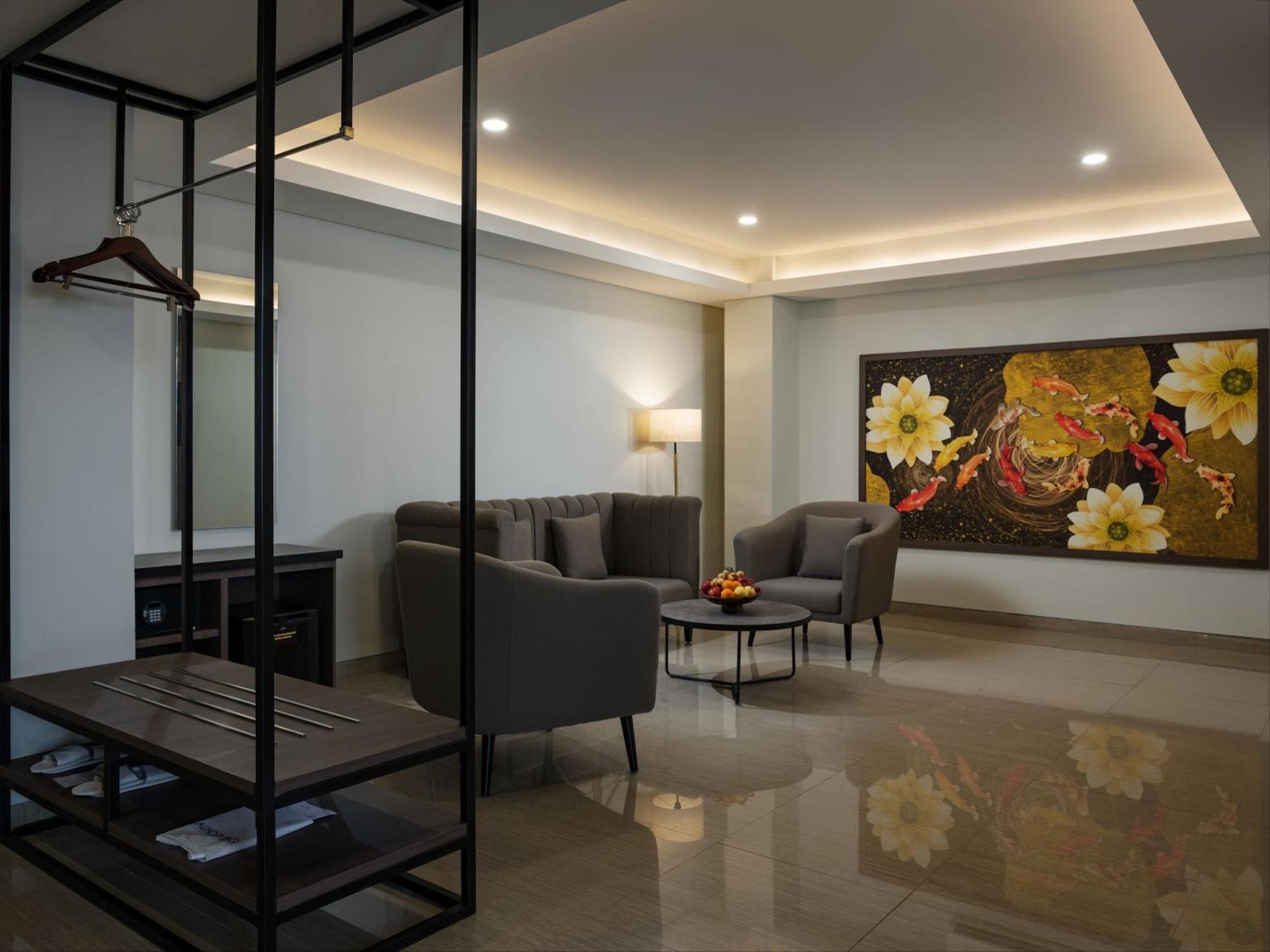 Hotel Santika Blitar Exterior photo